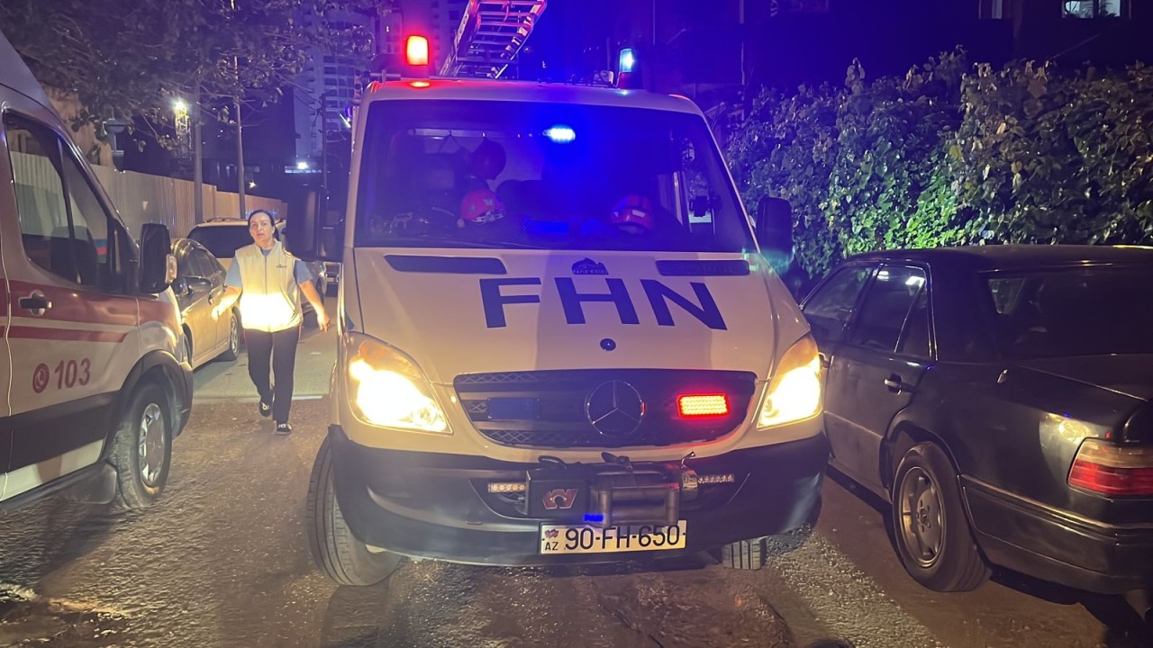 Bakıdakı yanğın söndürüldü - YENİLƏNİB (FOTOLAR/VİDEO)